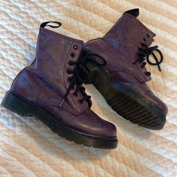 Dr Martens Limited Edition Floral Boot - Picture 2 of 10